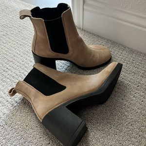 Steve Madden Camel Brown Booties